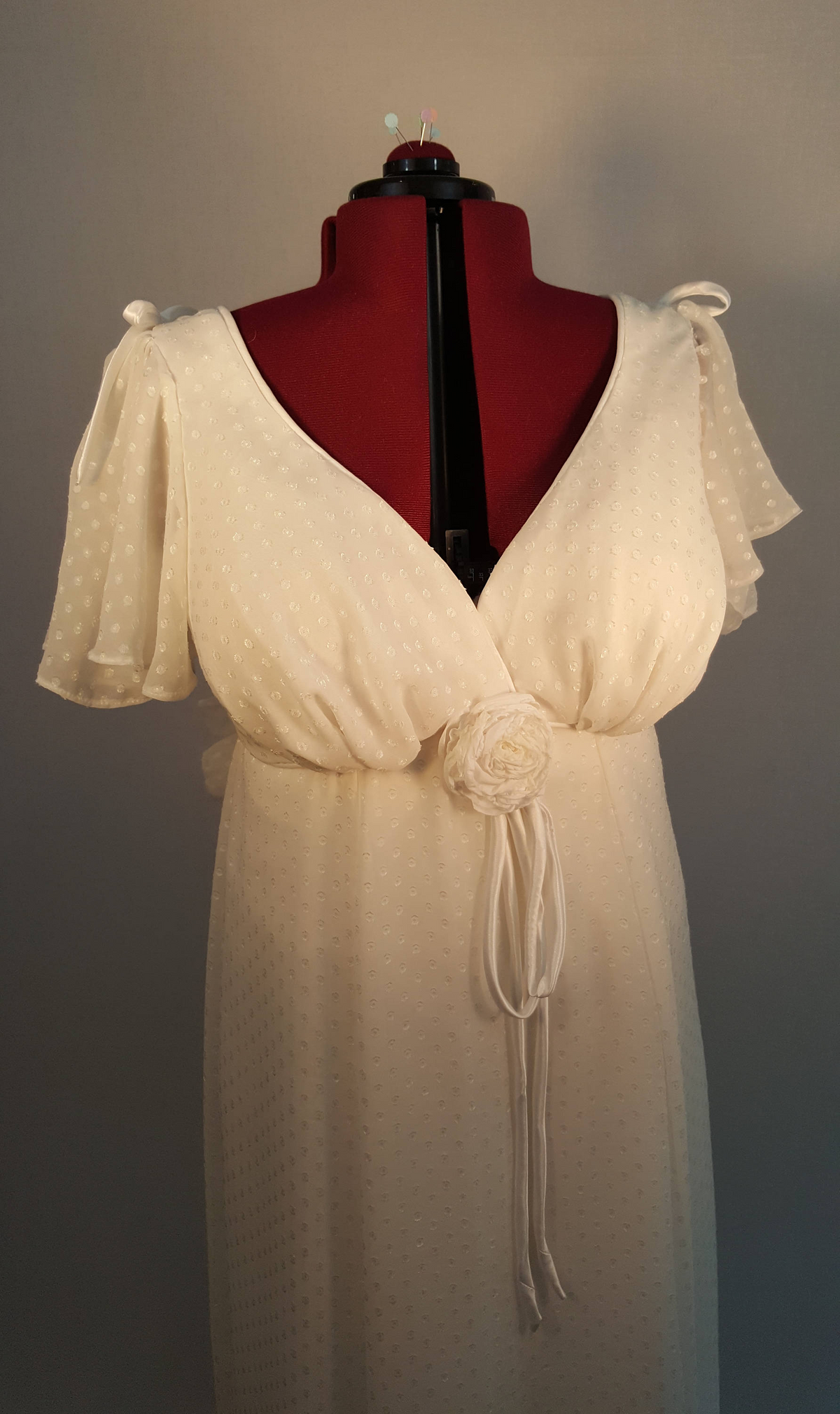 Raiders of The Lost Ark Marion Ravenwood White Cosplay Dress