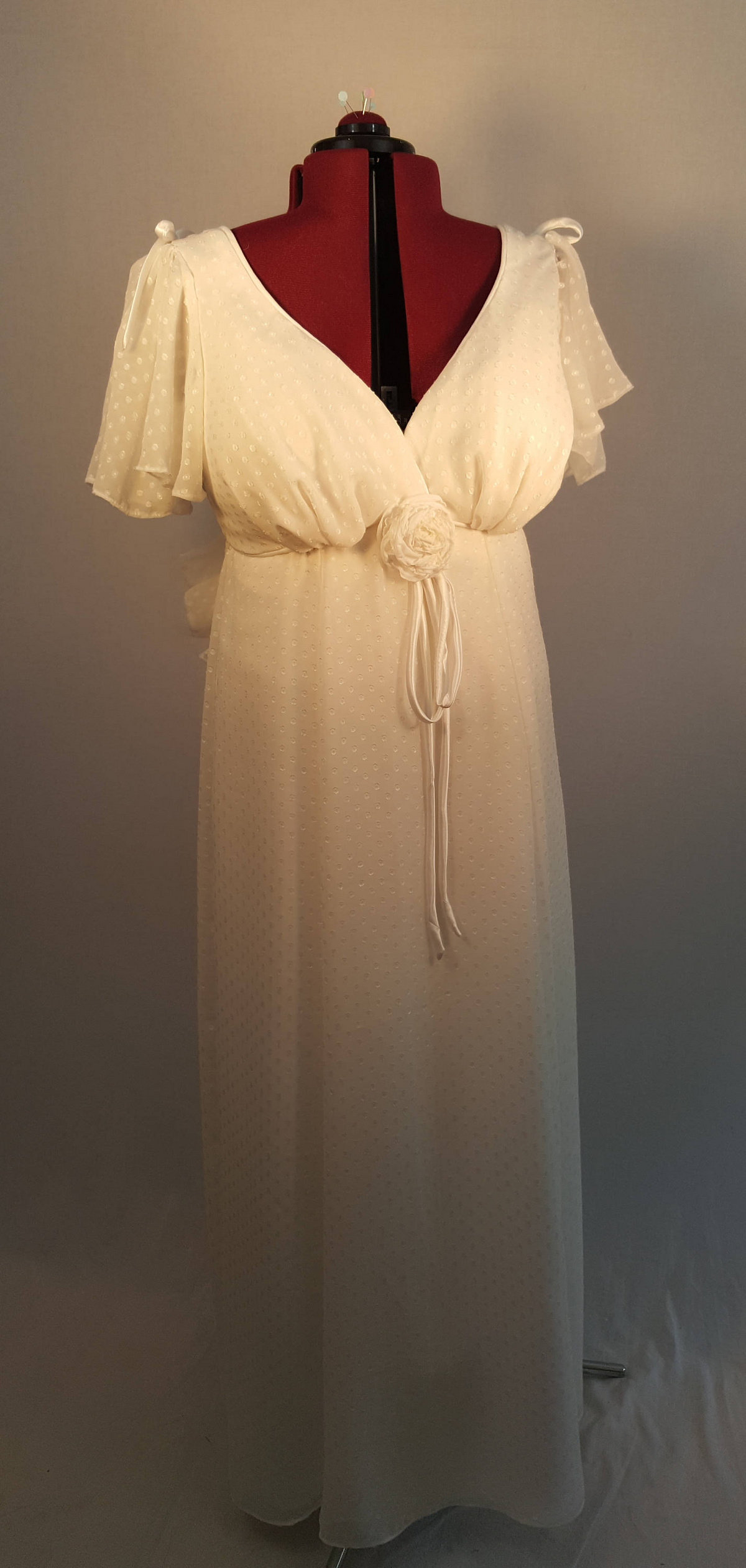 Raiders of The Lost Ark Marion Ravenwood White Cosplay Dress